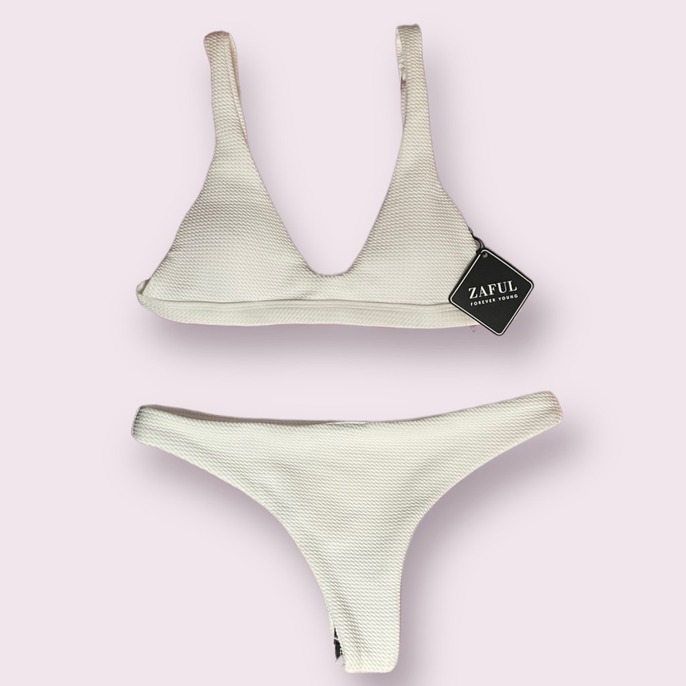 Zaful White Scoop Neck Thong Bikini, Medium